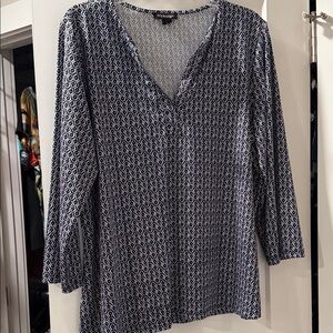Chic Black and White Patterned Women's Blouse